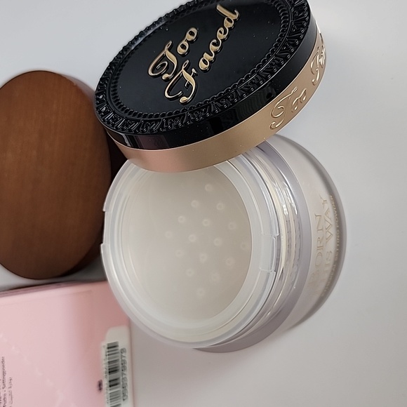 Too Faced Born This Way Ethereal Setting Powder - Translucent - Picture 11 of 12